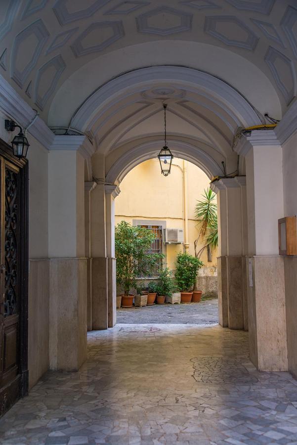 Appartamento All'Archivio Di Stato By Wonderful Italy Napels Buitenkant foto